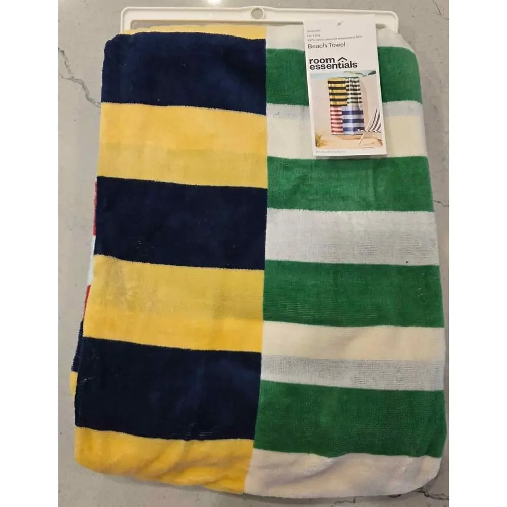 NWT 100% Cotton Room Essentials Beach Towel 36